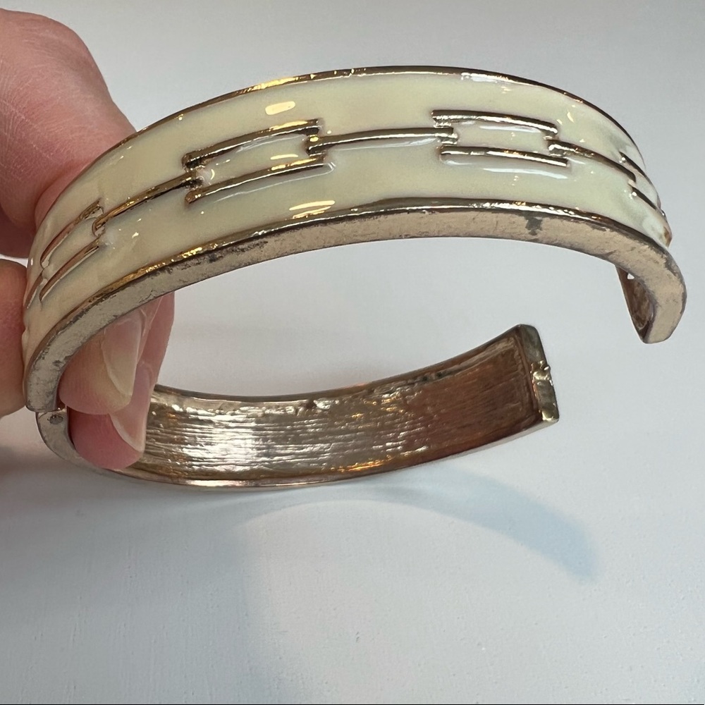 2 for $10! 🍀 Gold & Cream Hinged Bangle Bracelet